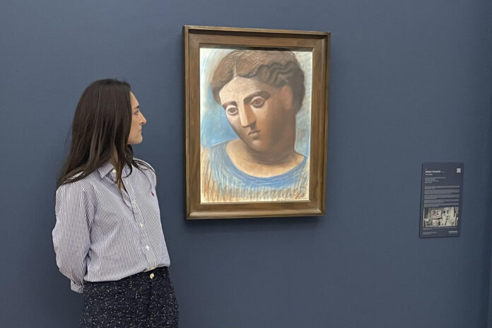 .- La casa de subastas Sotheby’s expone siete obras del malagueño Pablo Picasso antes de su puja a finales del mes de junio entre las que destacan ‘Buste de femme’ y un retrato de Dora Maar, valorado entre 12 y 18 millones de libras (14 y 20 millones de euros).- EFE/ Luis Campello
