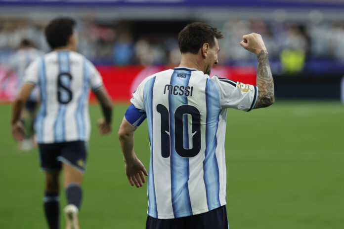 El delantero de Argentina, Leo Messi, celebra el segundo gol del combinado argentino durante el partido del Mundial 2026. EFE/Mariscal
