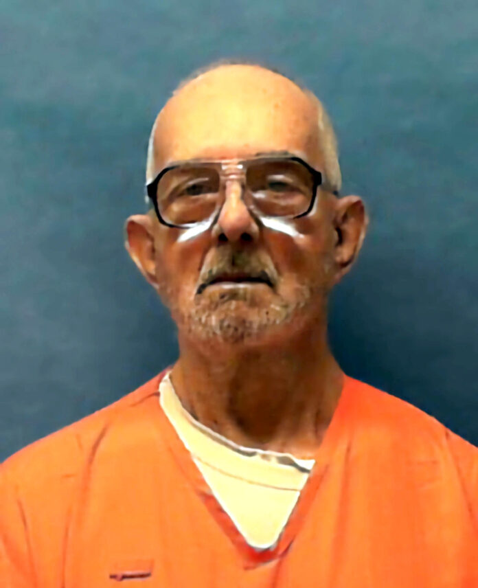 Fotografía cedida por el Departamento de Correcciones de Florida de Dusty Ray Spencer, un veterano del Cuerpo de Marines de Estados Unidos de 74 años, quien recibirá una inyección letal este jueves en la Prisión Estatal de Florida, en Raiford (Estados Unidos). EFE/ Departamento de Correcciones de Florida /SOLO USO EDITORIAL/NO VENTAS/ SOLO DISPONIBLE PARA ILUSTRAR LA NOTICIA QUE ACOMPAÑA (CRÉDITO OBLIGATORIO)

