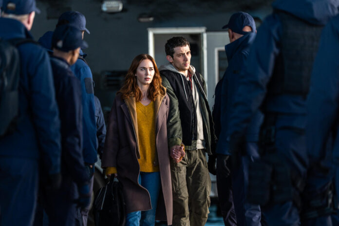 Emily Blunt y Josh O'Connor en una imagen de la película 'Disclosure Day', dirigida por Steven Spielberg.EFE/SOLO USO EDITORIAL/CEDIDA POR UNIVERSAL STUDIOS.

