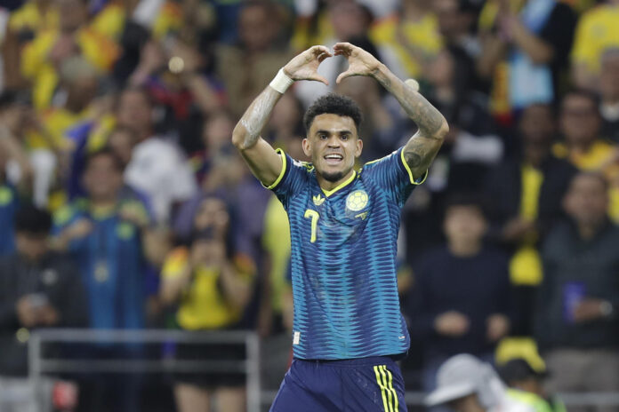 Luis Díaz, de Colombia, celebra un gol este miércoles en un partido del Grupo K del Mundial 2026 ante Uzbekistán en el estadio Azteca en Ciudad de México. EFE/ Isaac Esquivel
