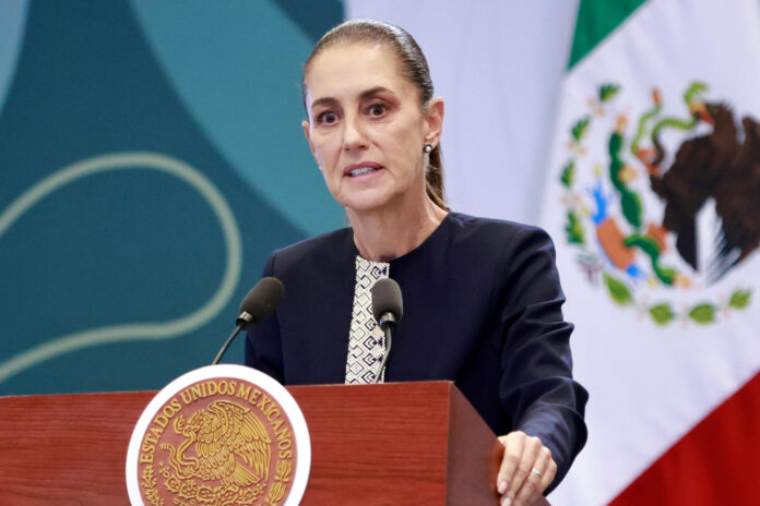 La presidenta de México, Claudia Sheinbaum, fue captada el pasado 22 de julio, durante una rueda de prensa, en Toluca (México). EFE/Felipe Gutiérrez
