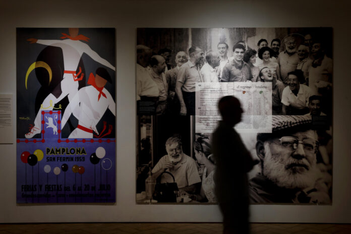 La exposición 'Fiesta 100 años' que acoge el Civivox Condestable de Pamplona (España). EFE/Villar López
