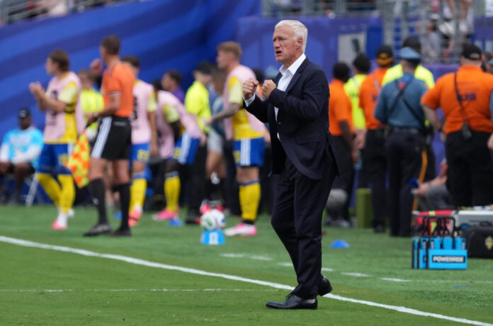 El seleccionador de Francia, Didier Deschamps, espera iimponer este sábado en Filadelfia el poder ofensivo de su equipo sobre Paraguay para avanzar a los cuartos de  final del Mundial. EFE/ Ángel Colmenares
