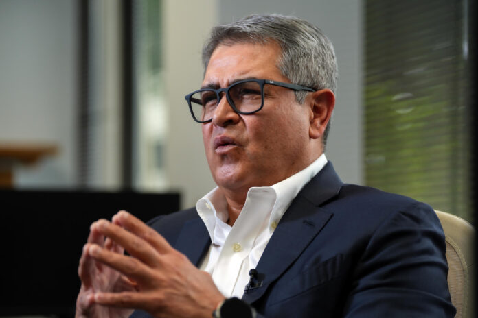 Fotografía de archivo del expresidente de Honduras (2014-2022), Juan Orlando Hernández, durante una entrevista con EFE en Miami (Estados Unidos). EFE/ Alberto Boal
