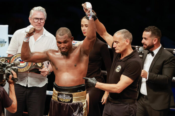 El boxeador Julio César La Cruz es una carta de medalla de Cuba en los Juegos Centroamericanos y del Caribe que comienzan este viernes en Santo Domingo, capital de República Dominicana. Archivo: EFE/ Ernesto Mastrascusa
