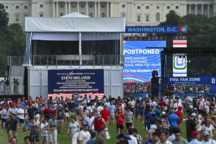El presidente de Estados Unidos, Donald Trump, pronuncia un discurso durante la celebración del 250 aniversario de Estados Unidos en el National Mall de Washington, D.C., EE. UU., el 4 de julio de 2026. EFE/JIM LO SCALZO / POOL
