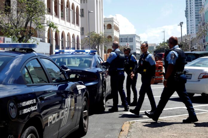 Una caja, con un aparente artefacto explosivo, fue hallada en la mañana de este lunes frente a una oficina de la compañía APS Healthcare, que ofrece servicios de salud mental y tratamiento de adicciones en Caguas, reportó la Policía. Imagen de archivo. EFE/Thais Llorca
