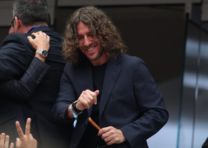 El exjugador de España Carles Puyol fue captado este 2 de julio en las gradas del estadio de Los Ángeles (CA, EE.UU.). EFE/Christopher Torres
